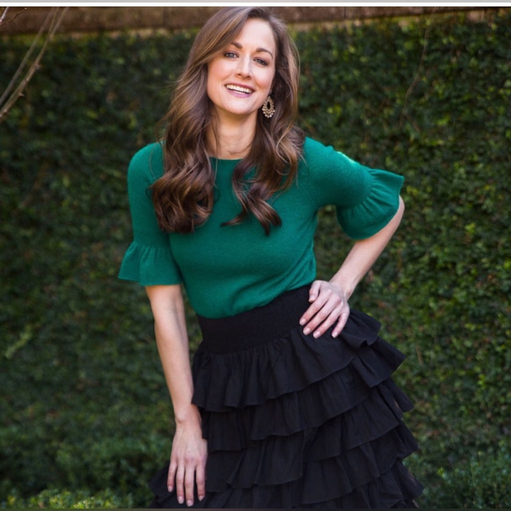 BNWT Cashmere Green Ruffle Sleeve Top